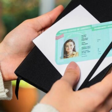 سيتم إعفاء مواطني المملكة المتحدة الذين يحملون البطاقات الخضراء الإسبانية من EES وETIAS
